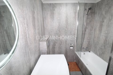 Apartment for sale in Torrevieja, Alicante, Spain 3 bedrooms, 86 sq.m. No. 181923 - photo 15