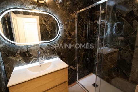 Apartment for sale in Torrevieja, Alicante, Spain 3 bedrooms, 86 sq.m. No. 181923 - photo 13