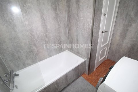 Apartment for sale in Torrevieja, Alicante, Spain 3 bedrooms, 86 sq.m. No. 181923 - photo 16