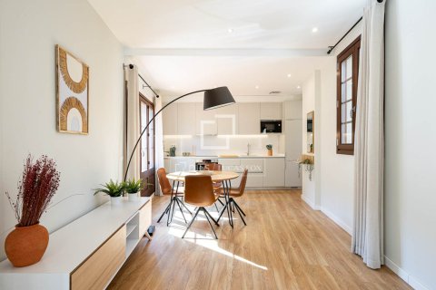 Ático en alquiler en Barcelona, España 2 dormitorios, 110 m2 No. 151041 - foto 2