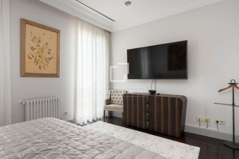 Wohnung zur Miete in Barcelona, Spanien 3 Schlafzimmer, 210 m2 Nr. 151038 - Foto 22