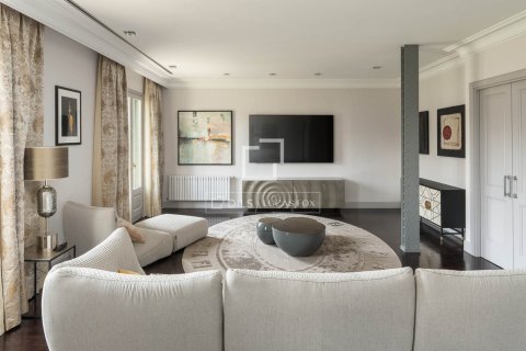 Wohnung zur Miete in Barcelona, Spanien 3 Schlafzimmer, 210 m2 Nr. 151038 - Foto 5