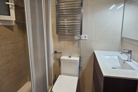 Wohnung zum Verkauf in Barcelona, Spanien 3 Schlafzimmer, 62 m2 Nr. 181314 - Foto 17