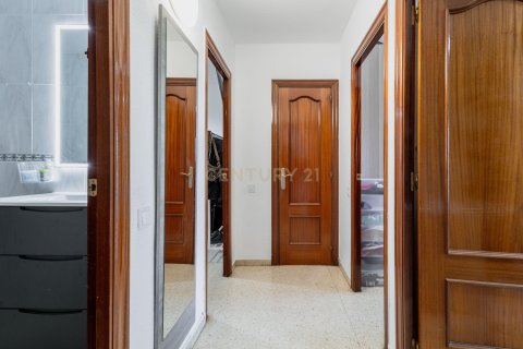 Apartment à vendre à Sant Joan Despi, Barcelona, Espagne, 3 chambres, 100 m2 No. 181316 - photo 12