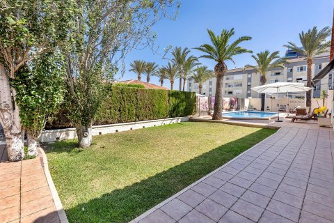 Villa for sale Torrevieja, Alicante, Spain 4 bedrooms, 212 sq.m. No. 133111 - photo 26
