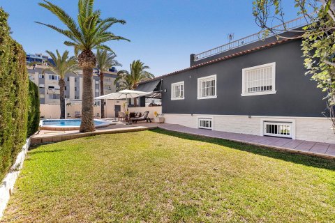 Villa for sale Torrevieja, Alicante, Spain 4 bedrooms, 212 sq.m. No. 133111 - photo 24