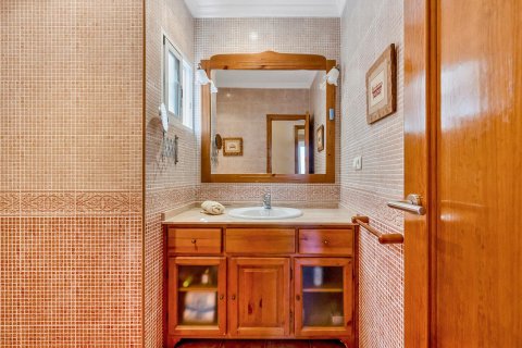 Villa for sale Torrevieja, Alicante, Spain 4 bedrooms, 212 sq.m. No. 133111 - photo 19