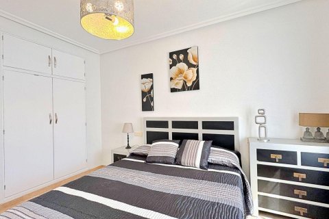 Bungalow for sale Torrevieja, Alicante, Spain 3 bedrooms, 80 sq.m. No. 133115 - photo 19