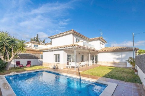 Villa à vendre à Calonge, Girona, Espagne, 4 chambres, 229 m2 No. 193230 - photo 2