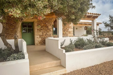 Villa for sale in Formentera, Spain 3 bedrooms, 150 sq.m. No. 180548 - photo 5