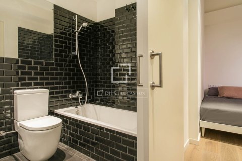 Apartamento en venta en Barcelona, España 2 dormitorios, 75 m2 No. 166335 - foto 26