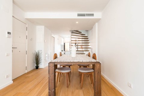 Penthouse w Barcelona, Hiszpania 3 sypialnie, 127 mkw. nr 166337 – zdjęcie 3