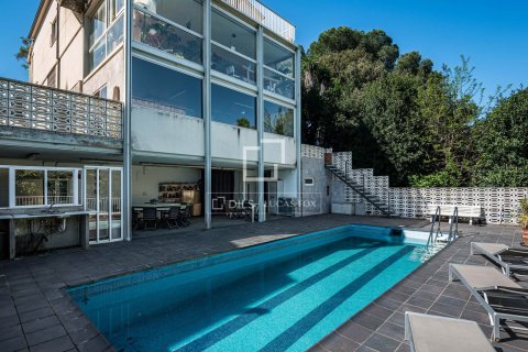 Huvila myytävänä Valldoreix, Barcelona, Espanja, 8 makuuhuonetta, 494 m2 No. 166338 - kuva 12