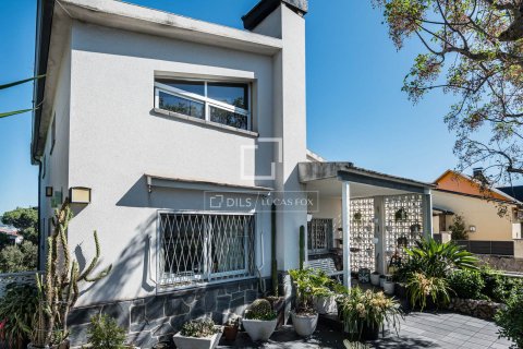 Huvila myytävänä Valldoreix, Barcelona, Espanja, 8 makuuhuonetta, 494 m2 No. 166338 - kuva 2