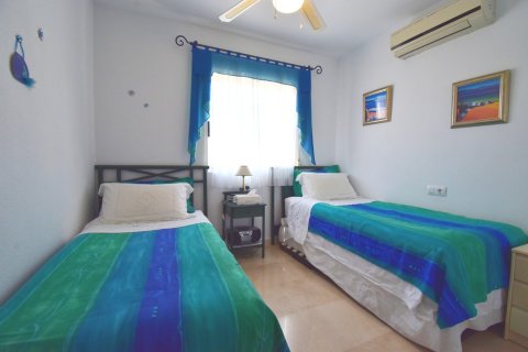 Villa en venta Alicante, España 3 dormitorios, 68 m2 No. 137800 - foto 9