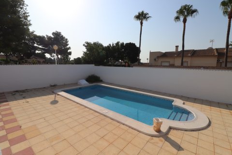 Villa till salu Ciudad Quesada, Alicante, Spanien 3 sovrum, 160 kvm. Nr. 137801 - foto 2