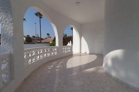 Villa till salu Ciudad Quesada, Alicante, Spanien 3 sovrum, 160 kvm. Nr. 137801 - foto 24