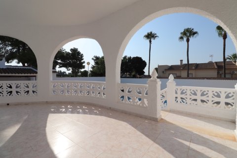 Villa till salu Ciudad Quesada, Alicante, Spanien 3 sovrum, 160 kvm. Nr. 137801 - foto 25
