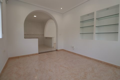 Villa till salu Ciudad Quesada, Alicante, Spanien 3 sovrum, 160 kvm. Nr. 137801 - foto 11