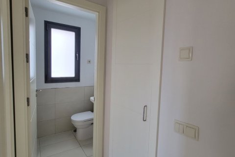 Apartament w Madrid, Hiszpania 1 sypialnia, 90 mkw. nr 180416 – zdjęcie 12