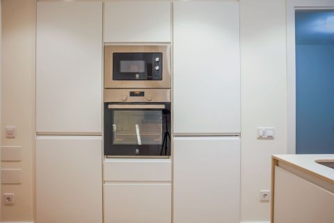 Apartament w Madrid, Hiszpania 1 sypialnia, 57 mkw. nr 180414 – zdjęcie 3
