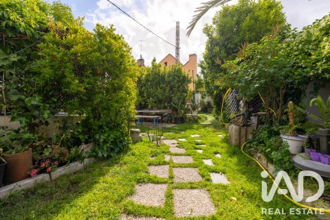 Land plot à vendre à Madrid, Espagne, 407 m2 No. 187682 - photo 9