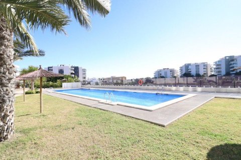 Apartamento en venta en Villamartin, Alicante, España 3 dormitorios, 105 m2 No. 183110 - foto 19