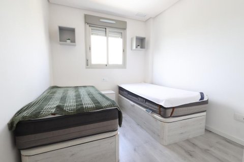 Apartamento en venta en Villamartin, Alicante, España 3 dormitorios, 105 m2 No. 183110 - foto 12