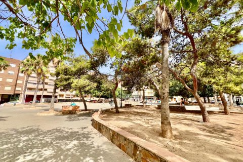 Apartament w Torrevieja, Alicante, Hiszpania 2 sypialnie, 77 mkw. nr 183114 – zdjęcie 2