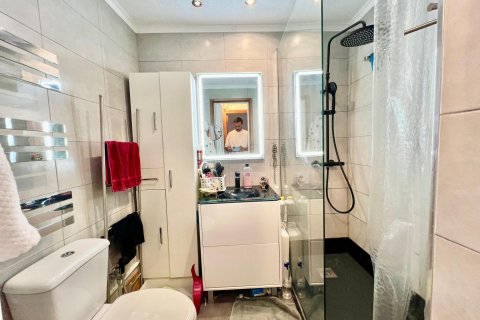 Apartament w Torrevieja, Alicante, Hiszpania 2 sypialnie, 77 mkw. nr 183114 – zdjęcie 23