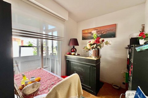 Apartament w Torrevieja, Alicante, Hiszpania 2 sypialnie, 77 mkw. nr 183114 – zdjęcie 21