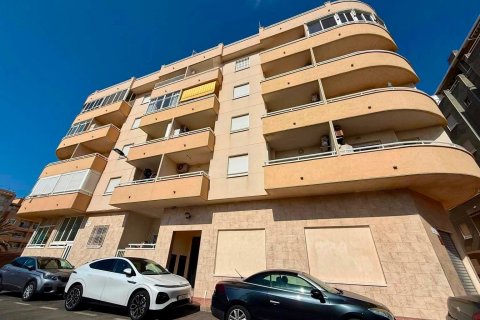 Apartamento en venta en Torrevieja, Alicante, España 2 dormitorios, 64 m2 No. 183112 - foto 17