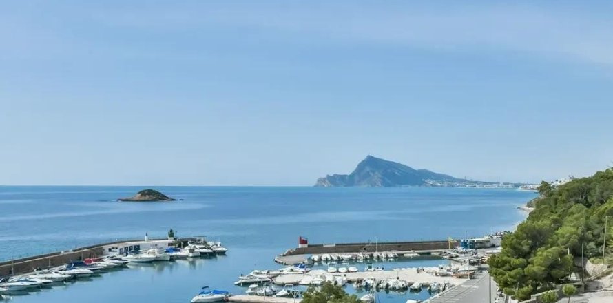 Duplex in Altea, Alicante, Spain 3 bedrooms, 228 sq.m. No. 179886