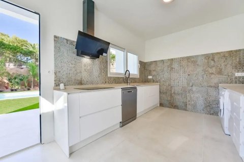 Villa till salu i Altea, Alicante, Spanien 3 sovrum, 195 kvm. Nr. 179885 - foto 15
