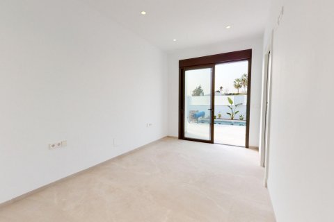 Villa for sale in Los Alcazares, Murcia, Spain 3 bedrooms, 140 sq.m. No. 142428 - photo 16