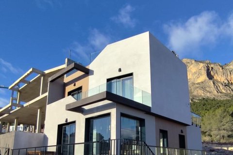 Kaupunkipientalo myytävänä Polop, Alicante, Espanja, 3 makuuhuonetta, 215 m2 No. 142753 - kuva 2