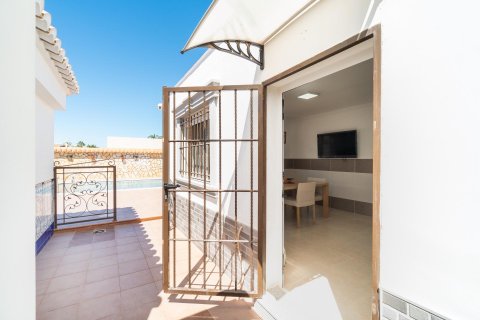 Huvila myytävänä Torrevieja, Alicante, Espanja, 4 makuuhuonetta, 159 m2 No. 189434 - kuva 21