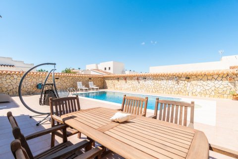 Huvila myytävänä Torrevieja, Alicante, Espanja, 4 makuuhuonetta, 159 m2 No. 189434 - kuva 2