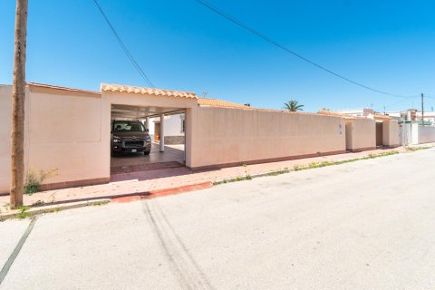 Huvila myytävänä Torrevieja, Alicante, Espanja, 4 makuuhuonetta, 159 m2 No. 189434 - kuva 5