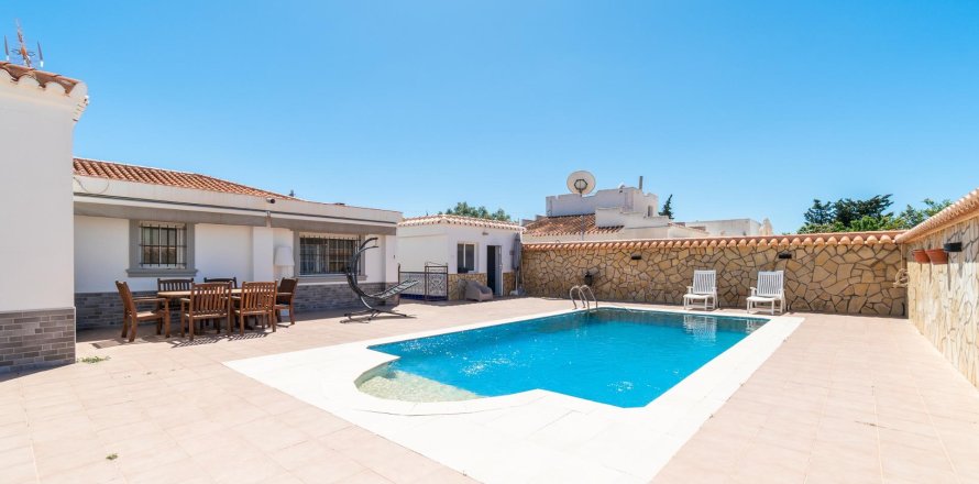 Huvila Torrevieja, Alicante, Espanja 4 makuuhuonetta, 159 m2 No. 189434