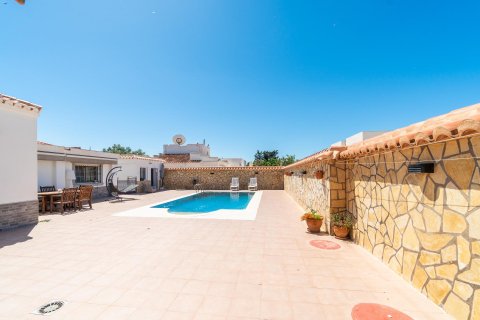 Huvila myytävänä Torrevieja, Alicante, Espanja, 4 makuuhuonetta, 159 m2 No. 189434 - kuva 25