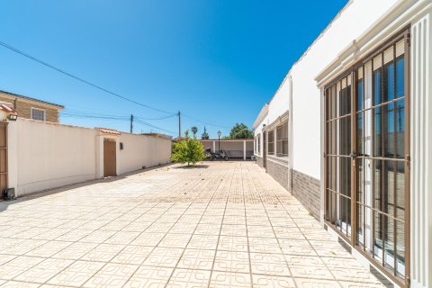 Huvila myytävänä Torrevieja, Alicante, Espanja, 4 makuuhuonetta, 159 m2 No. 189434 - kuva 18