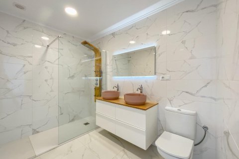 Villa till salu i Torrevieja, Alicante, Spanien 3 sovrum, 160 kvm. Nr. 140653 - foto 23