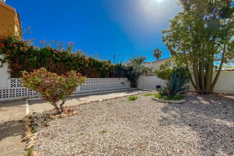 Villa till salu i Torrevieja, Alicante, Spanien 3 sovrum, 160 kvm. Nr. 140653 - foto 5