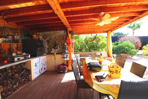 Finca till salu i Orihuela, Alicante, Spanien 3 sovrum, 138 kvm. Nr. 140650 - foto 21