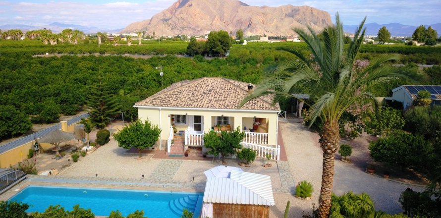 Finca i Orihuela, Alicante, Spanien 3 sovrum, 138 kvm. Nr. 140650