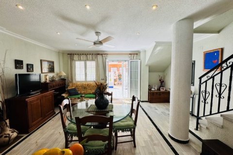 Kaupunkipientalo myytävänä Torrevieja, Alicante, Espanja, 2 makuuhuonetta, 75 m2 No. 140648 - kuva 12