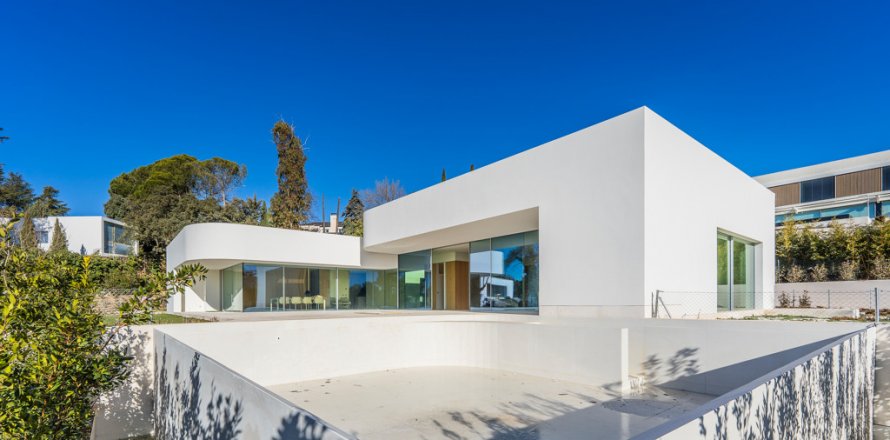 Villa Alcobendas, Madrid, Spanien 7 Schlafzimmer, 1.02 m2 Nr. 107967