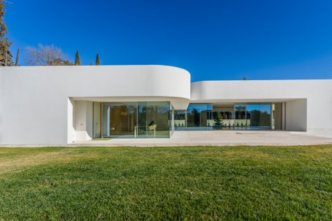 Villa zum Verkauf Alcobendas, Madrid, Spanien 7 Schlafzimmer, 1.02 m2 Nr. 107967 - Foto 2
