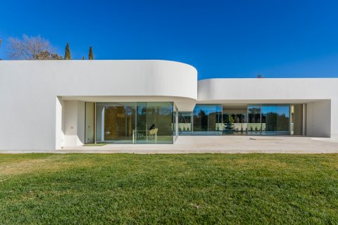 Villa zum Verkauf Alcobendas, Madrid, Spanien 7 Schlafzimmer, 1.02 m2 Nr. 107967 - Foto 4